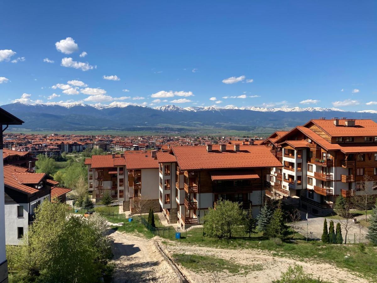 Mirabell Apartment Bansko - Mountain View & Fireplace Extérieur photo