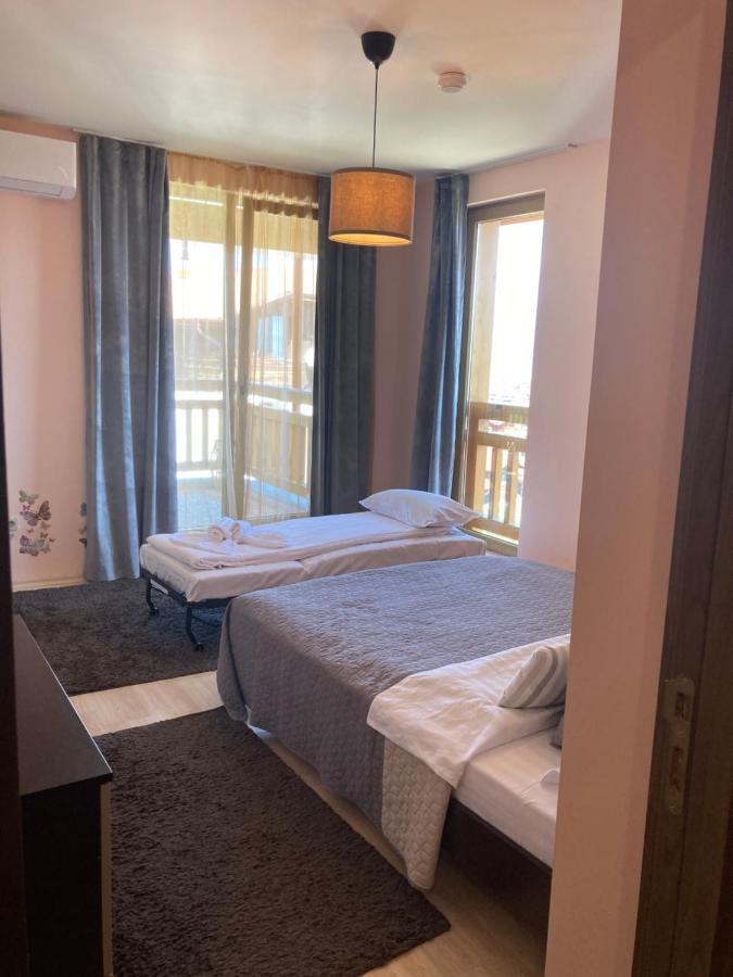 Mirabell Apartment Bansko - Mountain View & Fireplace Extérieur photo