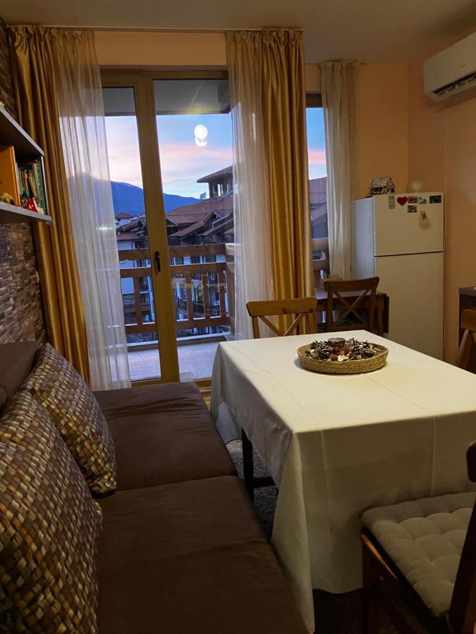 Mirabell Apartment Bansko - Mountain View & Fireplace Extérieur photo